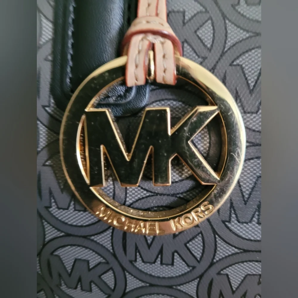 Michael Kors Black Tote Bag - Picture 9 of 9